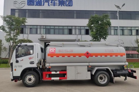 國六東風(fēng)多利卡8噸加油車/運油車圖片 國六東風(fēng)多利卡8噸加油車/運油車圖片