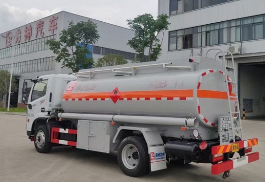 國六東風(fēng)多利卡8噸加油車/運油車圖片 國六東風(fēng)多利卡8噸加油車/運油車圖片